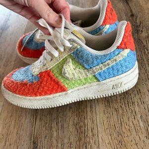 Nike hemp boys shoes size 1.5